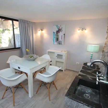 Daire In Guia De Isora- Teneriffa By Interhome *